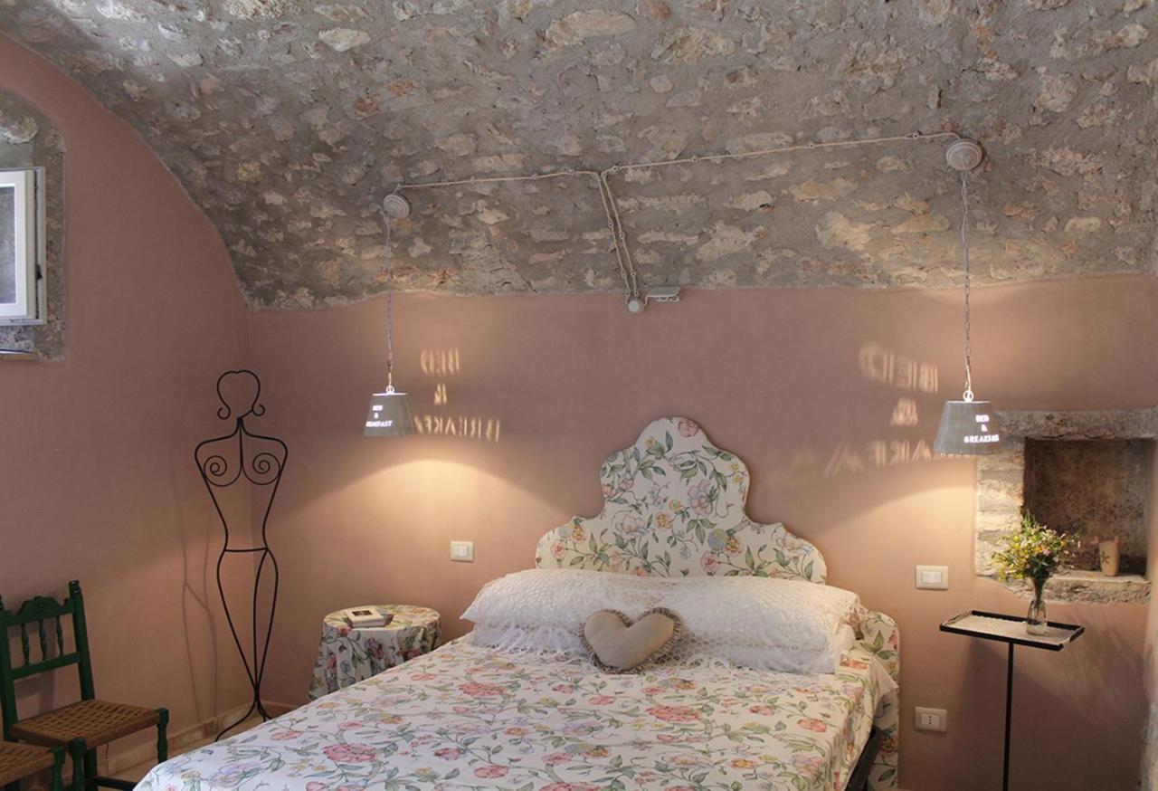 B&B Dell'Osteria SantʼAnatolia di Narco Eksteriør billede